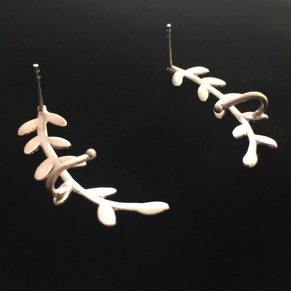 NWOT Vicenza Sterling Silver Vine Ear Climbers - Picture 5 of 8